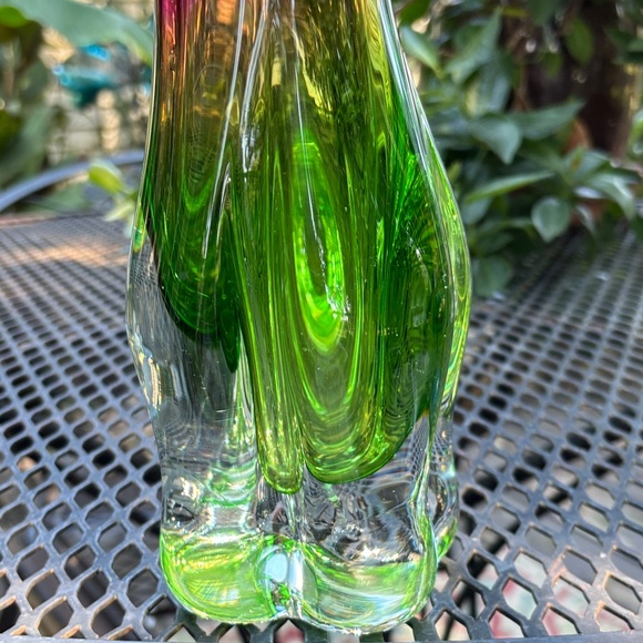 1950's 16" Pink and Green Glass Art Vase - Picture 5 of 9